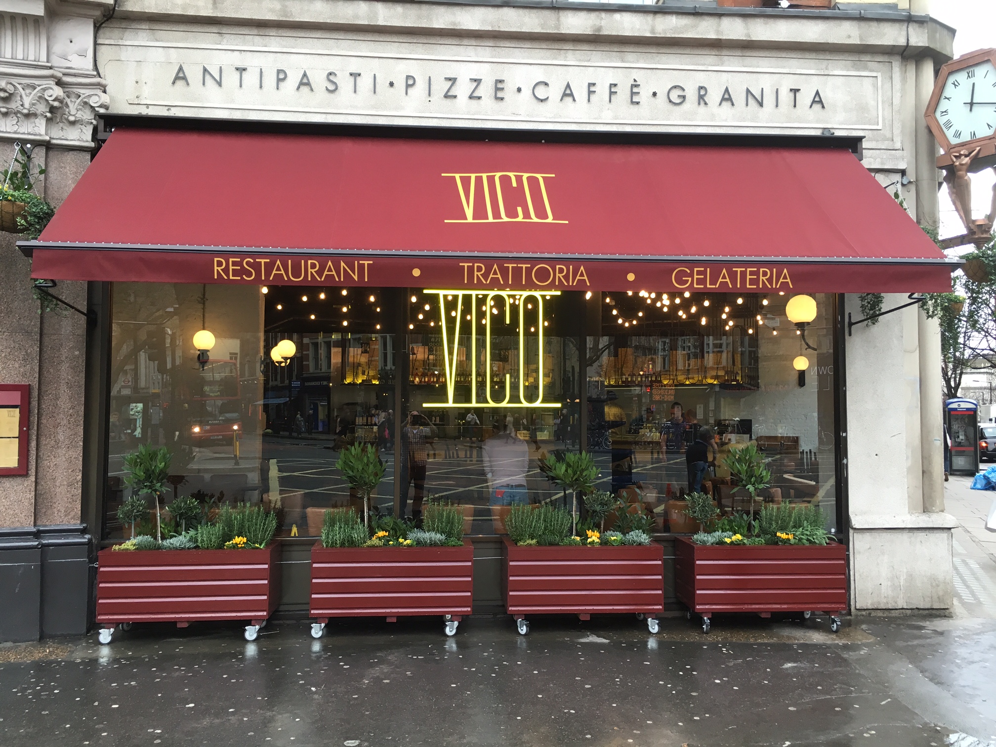 Hanging Basket Service London UK